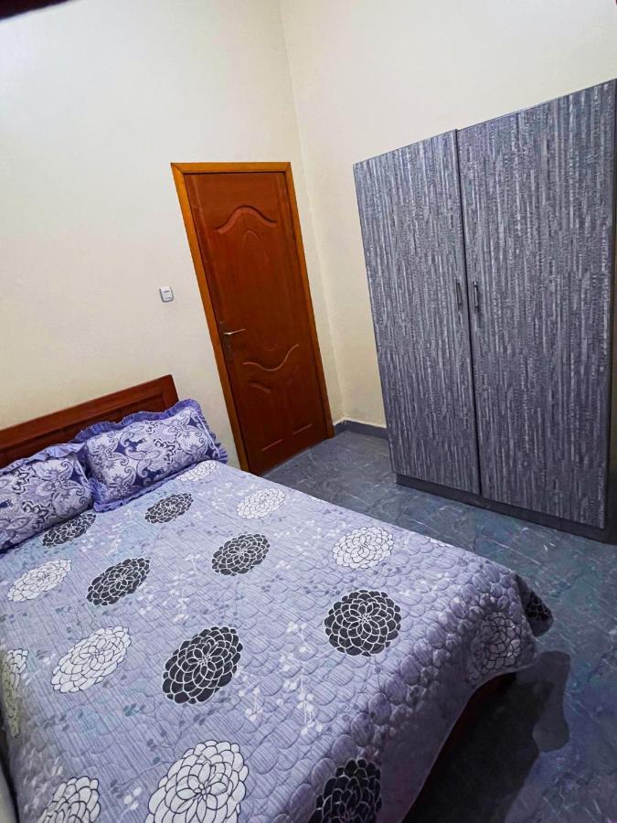Zeo Airbnb - Cheap Apartment In คิกาลี ภายนอก รูปภาพ