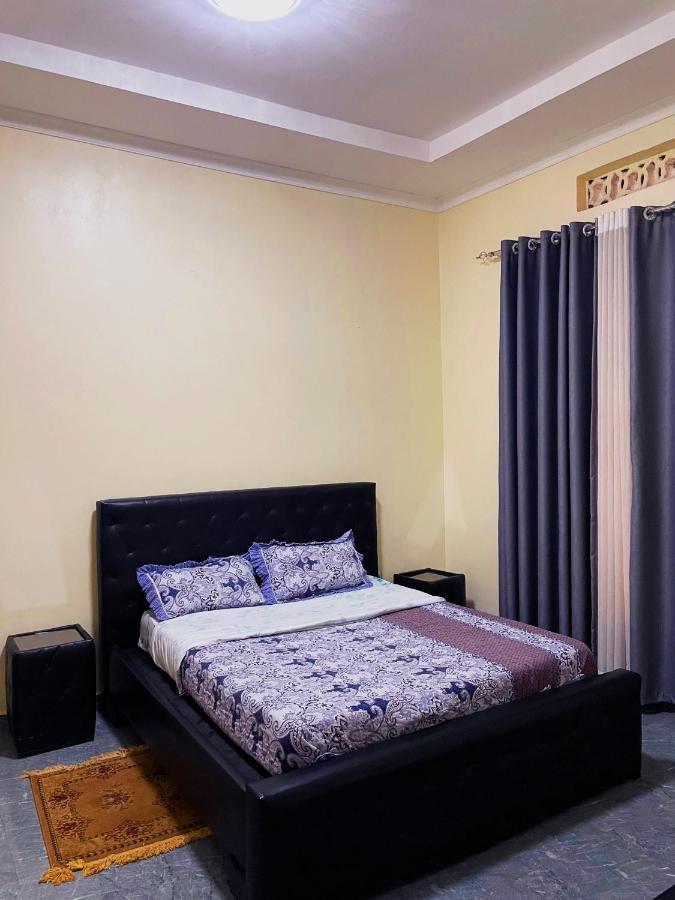 Zeo Airbnb - Cheap Apartment In คิกาลี ภายนอก รูปภาพ